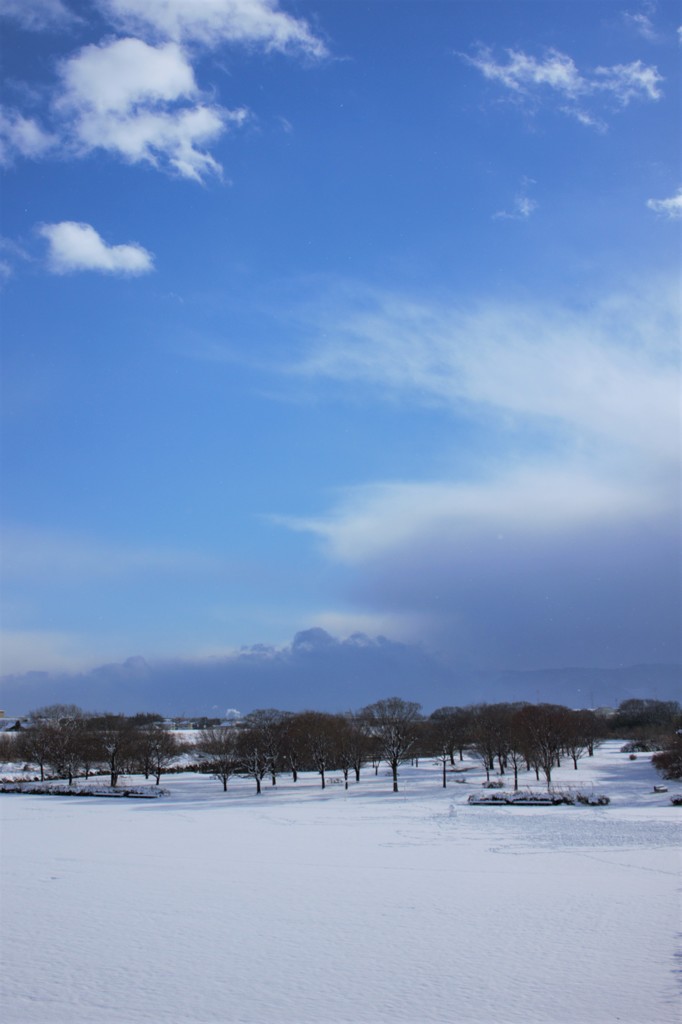 雪と青空
