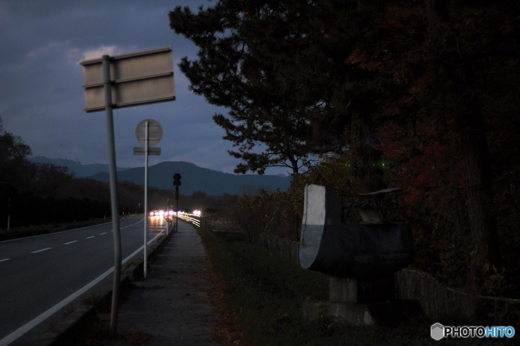 道路・謎のオブジェ