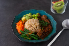 彩りスパイスチキンカレー
