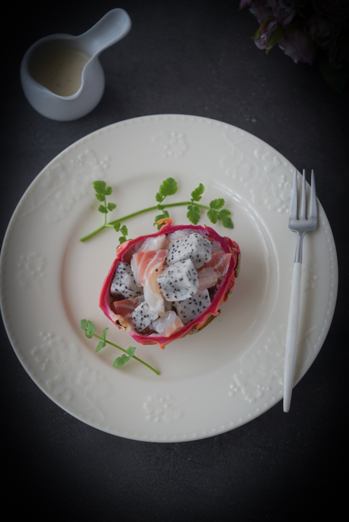 鯛とドラゴンフルーツの前菜