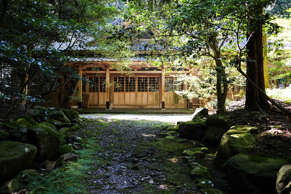 弥彦神社 絵馬殿