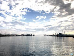 遠くに行きたい。