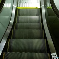 魅力的なエスカレーター。