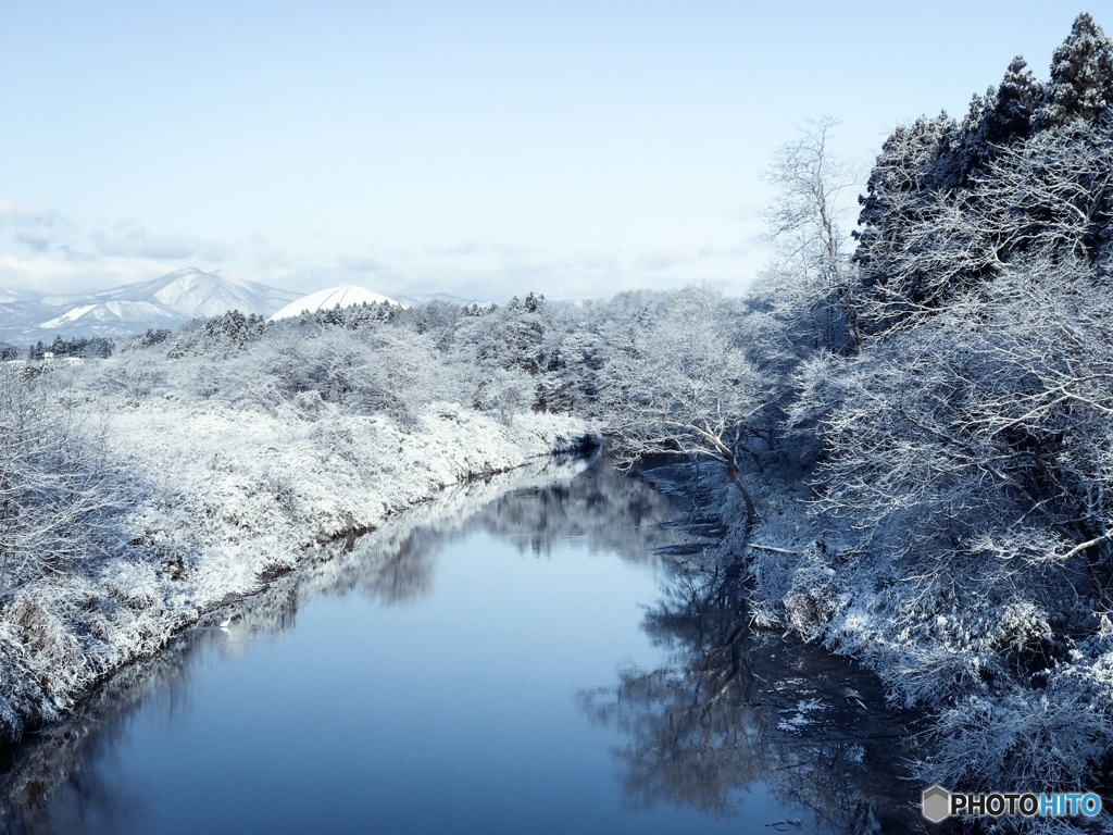 雪の朝。「さむい〜」