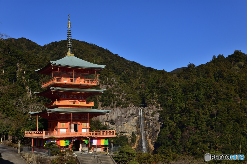 晴天の青岸渡寺