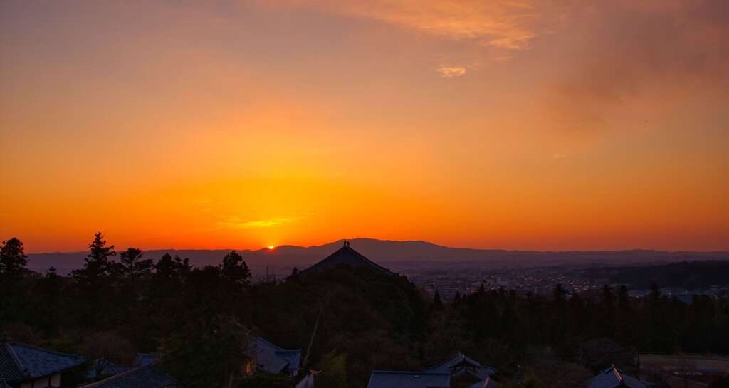 夕暮れの二月堂