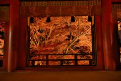 錦秋の拝殿　肆