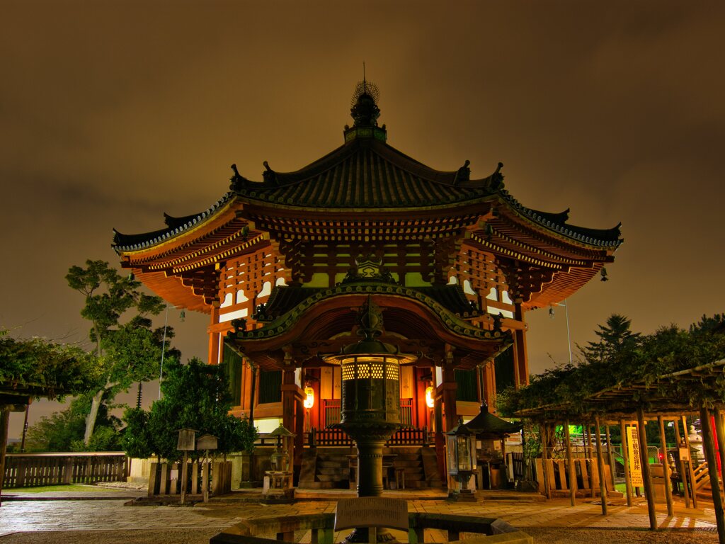 闇夜の南円堂 興福寺 By Kamezoo710 Id 写真共有サイト Photohito