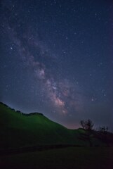 曽爾の夜に昇る　参