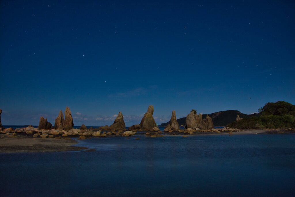 夜明け前の橋杭岩　〈弐〉