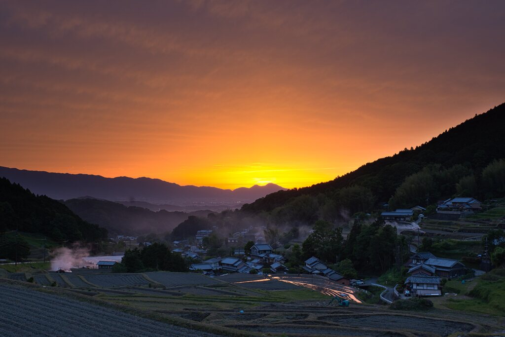 原風景に陽が沈む　弐