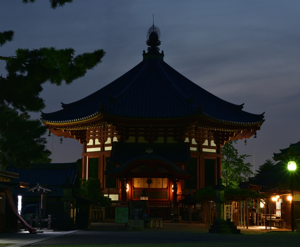 闇夜の興福寺③