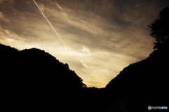 夕焼け小焼けと飛行機雲