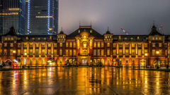 雨の東京駅