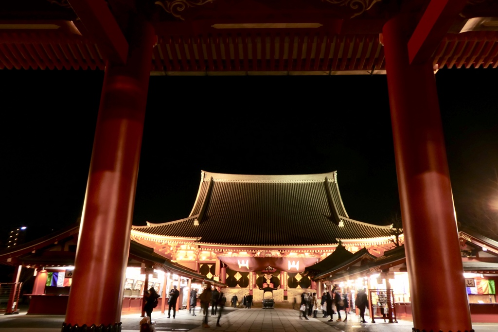 静寂の浅草寺