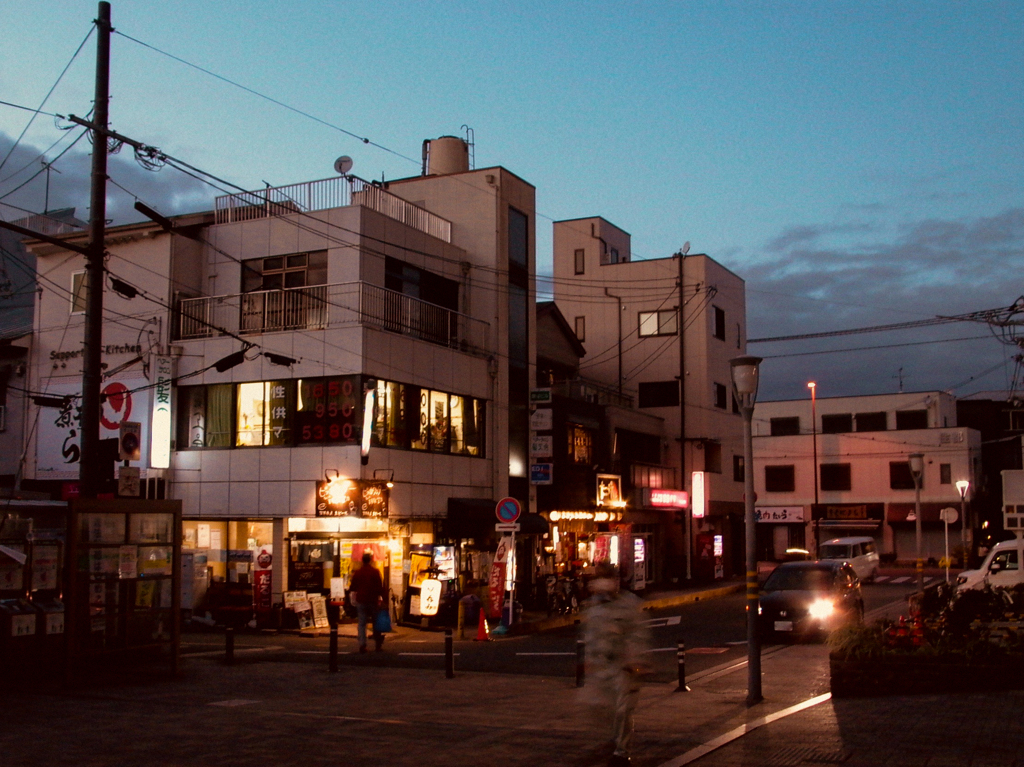 奈良県北葛城郡王寺町（ 王寺駅前 ）