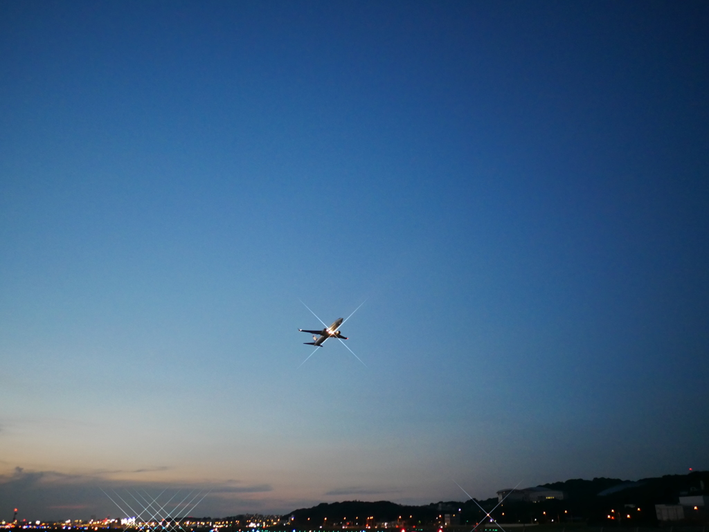 宵闇の空へ