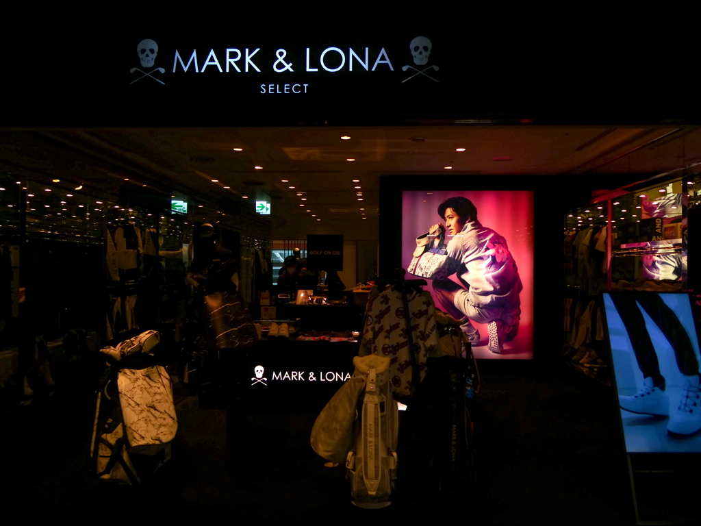 MARK & LONA