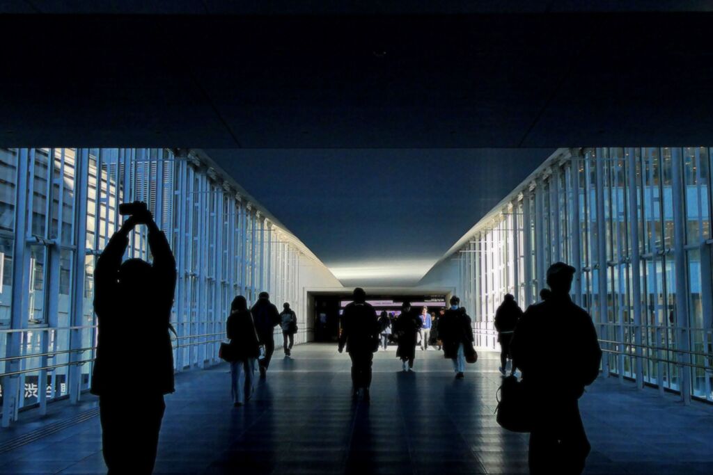 ヒカリエに続く道