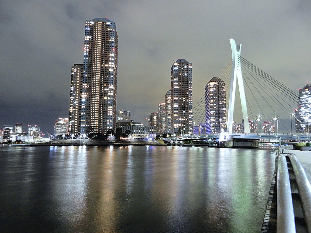 リバーシティー２１と中央大橋