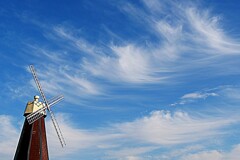風車と巻雲