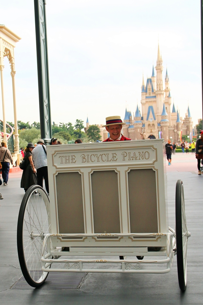 THE BICYCLE PIANO MAN