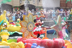 ディズニー夏の風物詩