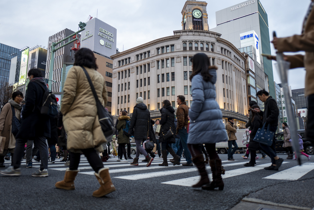 Ginza-4 Crossing 師走