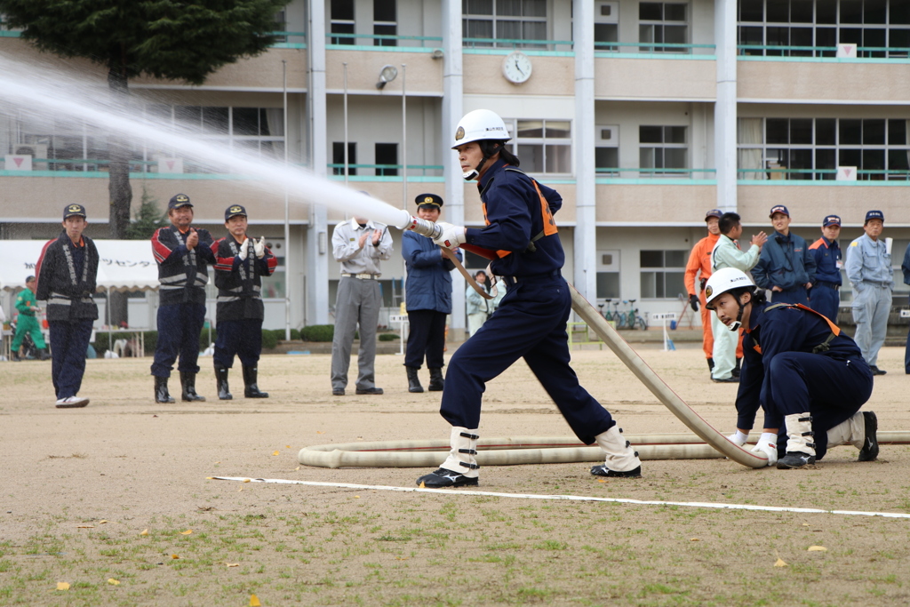 放水っ！