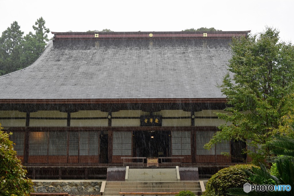 雨の龍潭寺