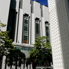 白い壁