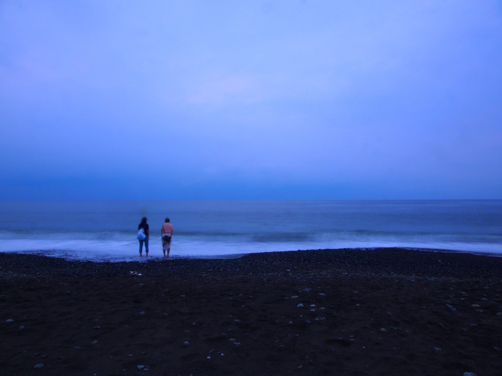 ゆく夏の浜辺