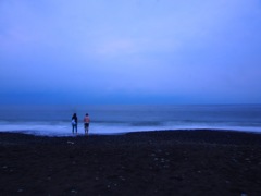 ゆく夏の浜辺