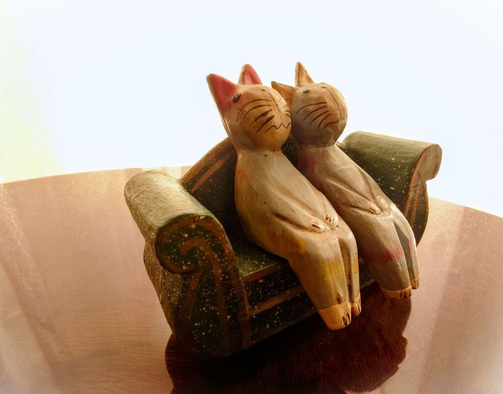 座ったけど話す事がない・・・　(-_-)