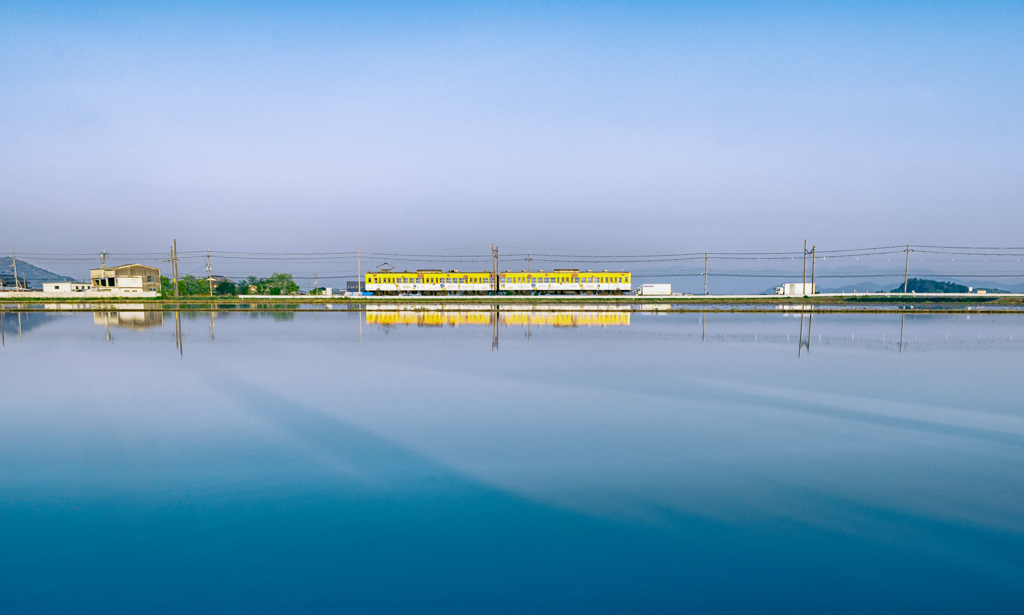 水田に写る風景