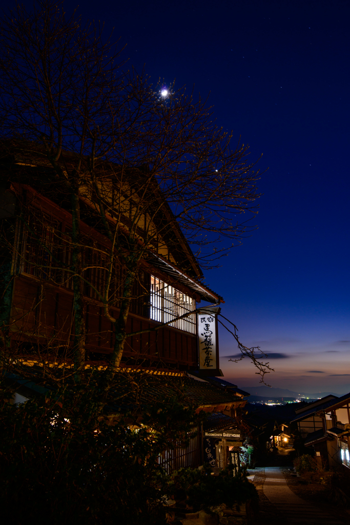 夜の馬籠宿