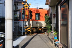 路地と踏切