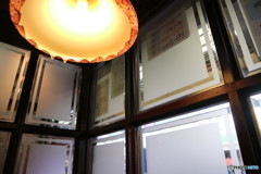 喫茶店の灯り