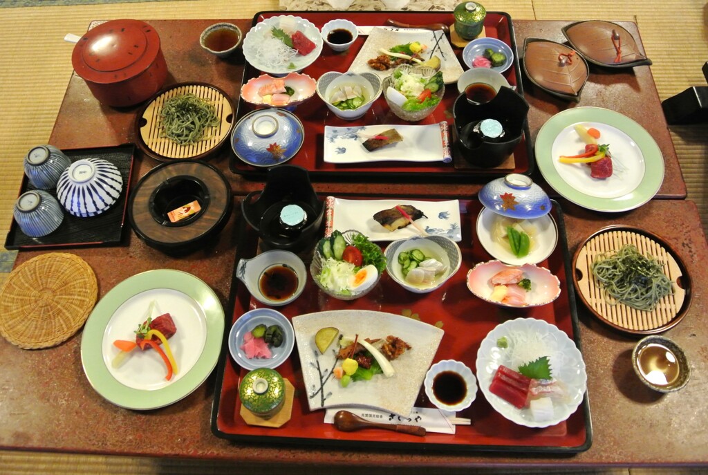 南木曽の旅 (旅館の夕食)