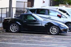 （株）ポールスターの裏で・MAZDA・ロードスター