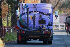 用水路沿道・珍しいバキュームカー