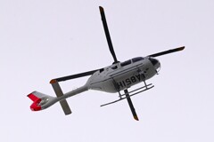 用水路上空・定刻飛行のドクターヘリ