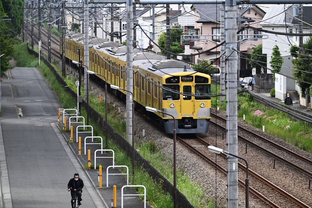 通勤沿線・西武2000系