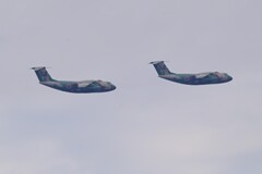 菜園上空・C-1輸送機（機体記号030・031編隊） 