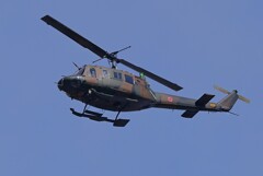 K川上空・自衛隊機（UH-1イロコイ≪ヒューイ≫）
