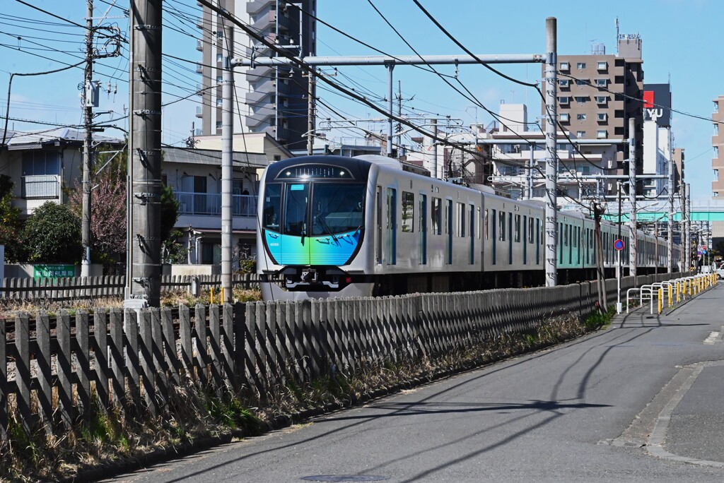 春日和沿線・西武新宿線40000系走る