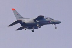 K川上空・自衛隊T-4練習機（56-5735）