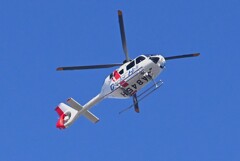 K川上空・旋回中のドクターヘリ