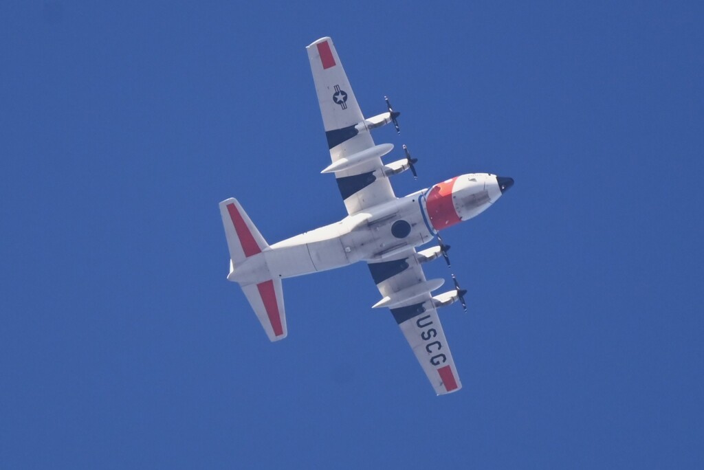 連絡道上空・米軍C-130ハーキュリーズ