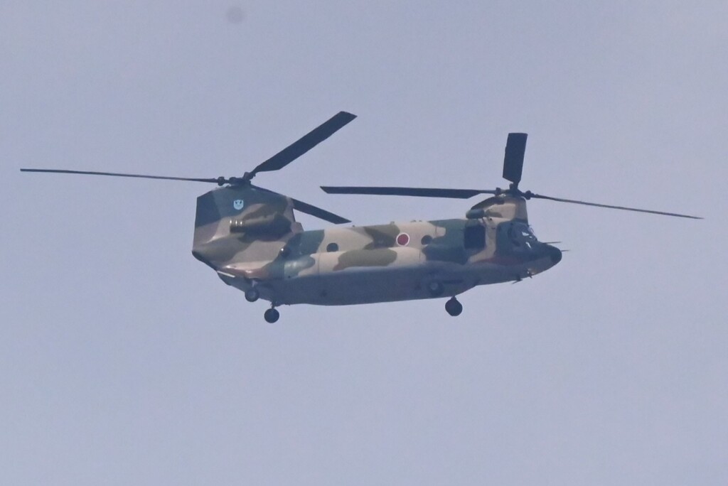 K川上空・自衛隊機（CHｰ47チヌーク）